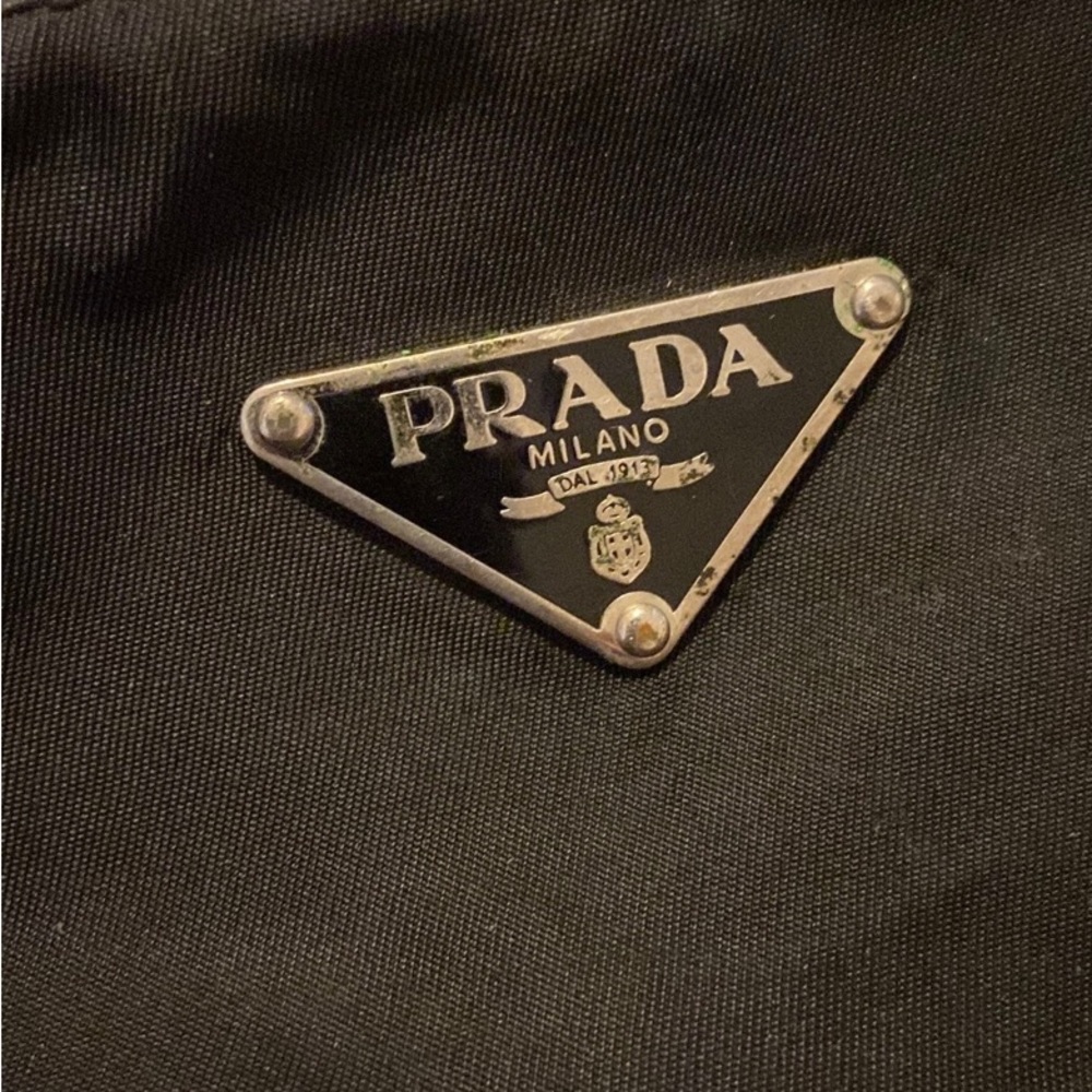 Prada purse - Picture 2 of 6